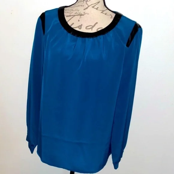 ▪️Antonio Melani Leather Trim Accent Top▪️ - Picture 6 of 11